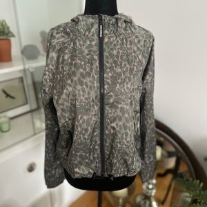 GOOD AMERICAN Leopard-Print Hooded Jacket